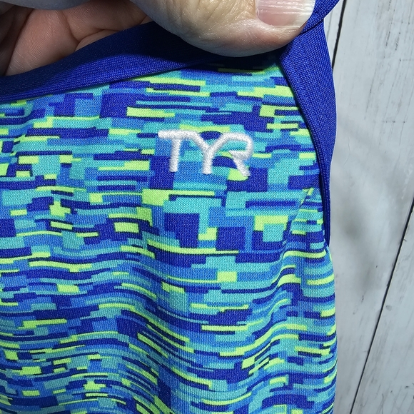 $89 TYR Women's Durafast Elite Fizzy Diamondfit Swimsuit Size 34 Racerback. - Picture 5 of 8